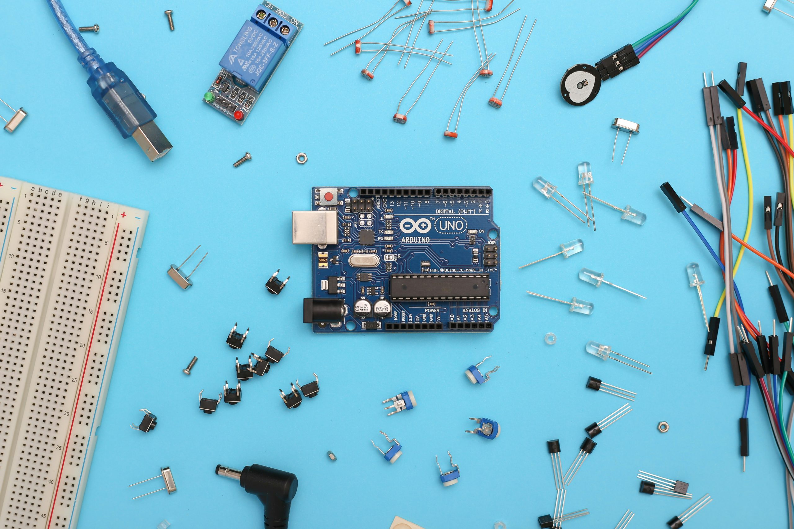 Microcontrollers in Pakistan: Which MCU Should You Choose for Learning and Projects?
